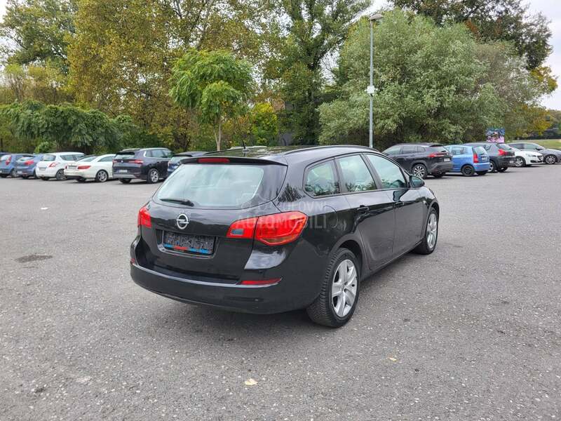 Opel Astra J 1.7CDTI
