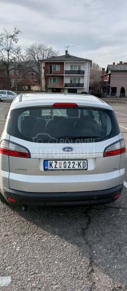 Ford S/MAX