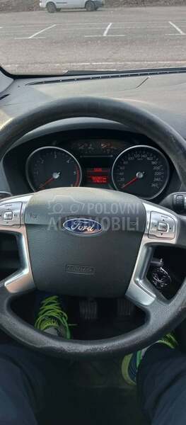 Ford S/MAX