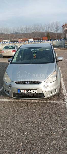 Ford S/MAX