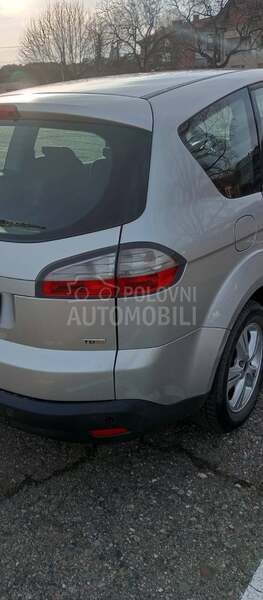 Ford S/MAX