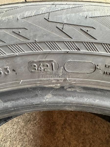 Nokian 225/60 R17 Zimska