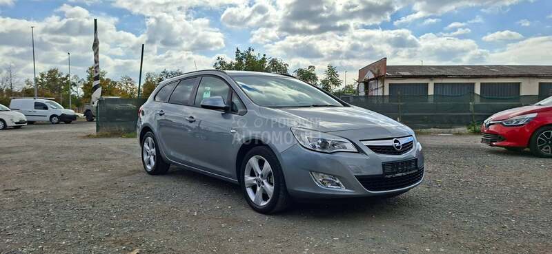 Opel Astra J 1.4 16V ENJOY EU 5