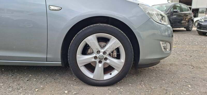 Opel Astra J 1.4 16V ENJOY EU 5