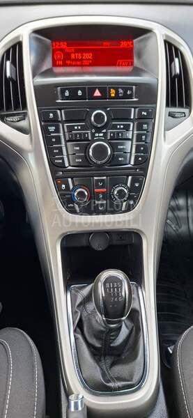 Opel Astra J 1.4 16V ENJOY EU 5