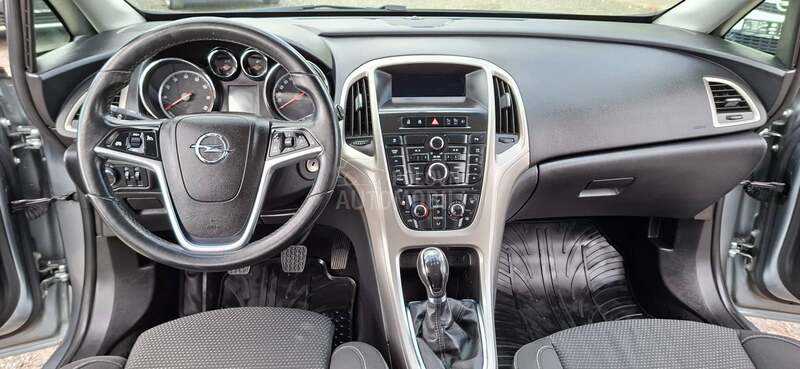 Opel Astra J 1.4 16V ENJOY EU 5