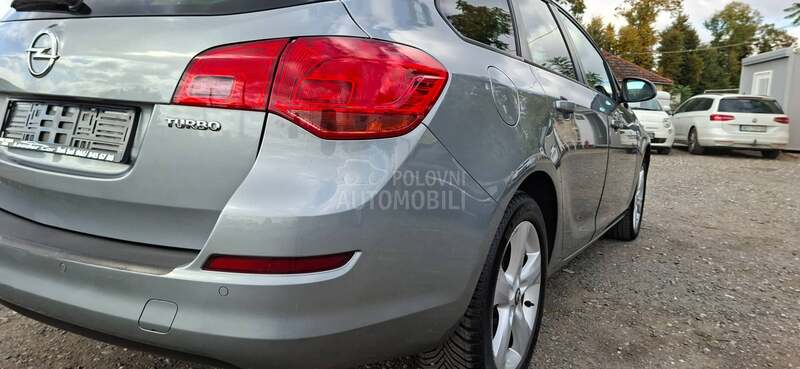 Opel Astra J 1.4 16V ENJOY EU 5