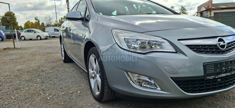 Opel Astra J 1.4 16V ENJOY EU 5