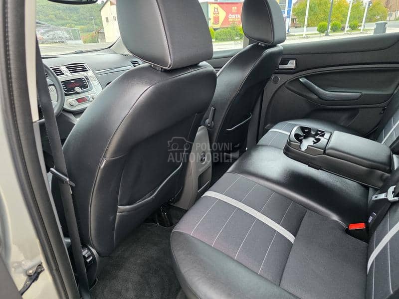 Ford Kuga OVAKVA NEMA