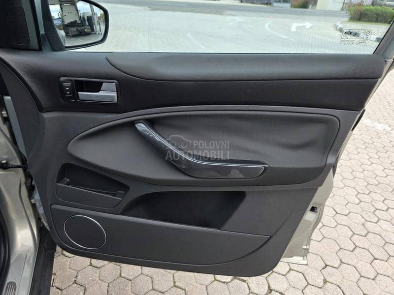 Ford Kuga OVAKVA NEMA