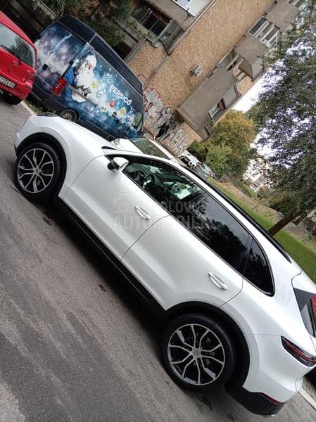 Porsche Cayenne 3.0