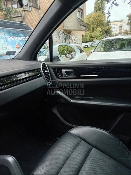 Porsche Cayenne 3.0