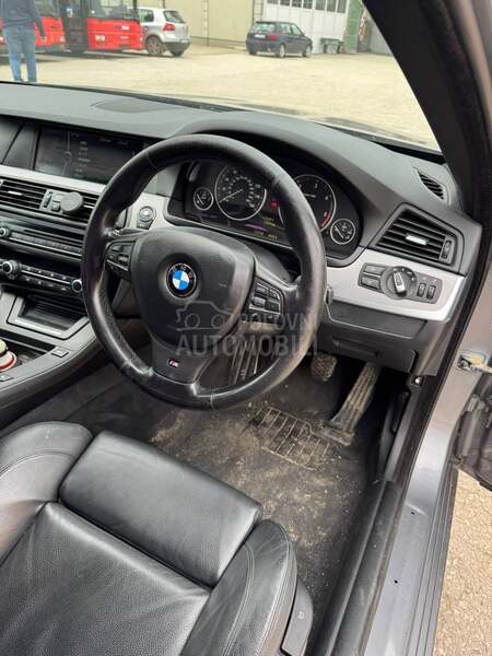 BMW 520 -  kompletan auto u delovima