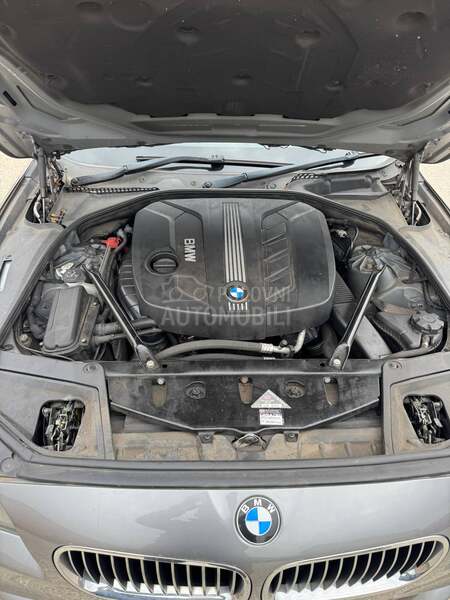 BMW 520 -  kompletan auto u delovima