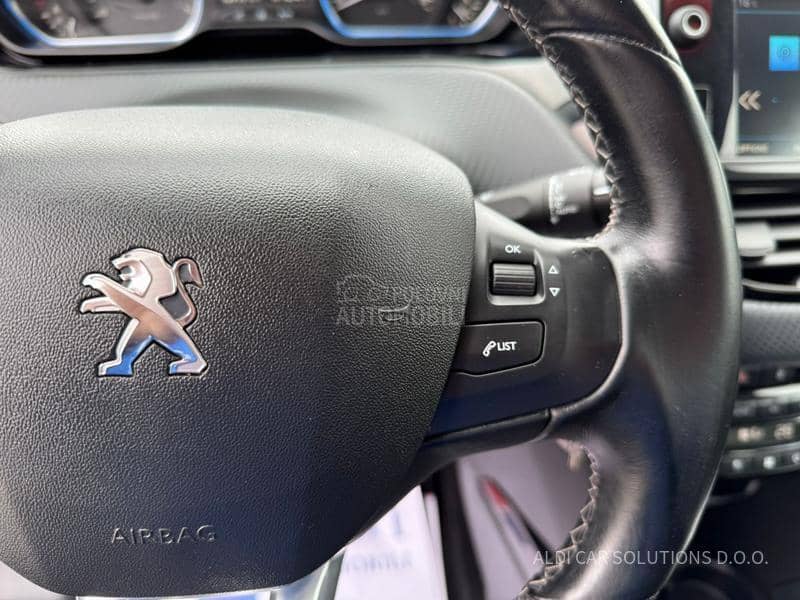 Peugeot 2008 1.2 Puretech Allure