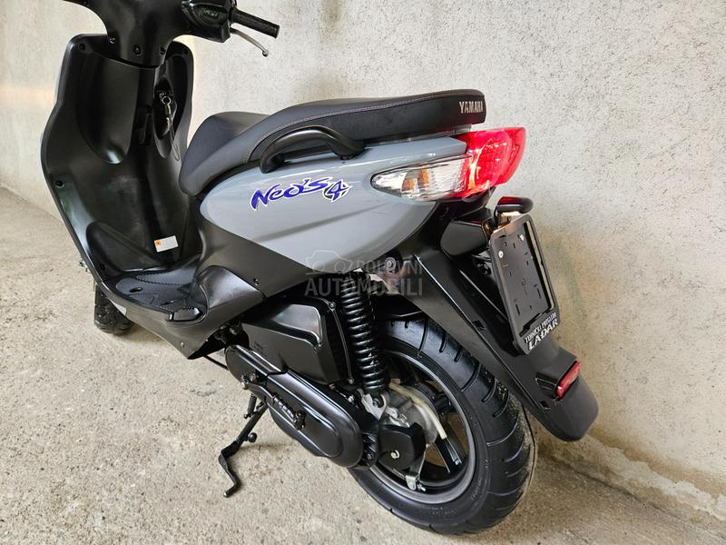 Yamaha Neos 4