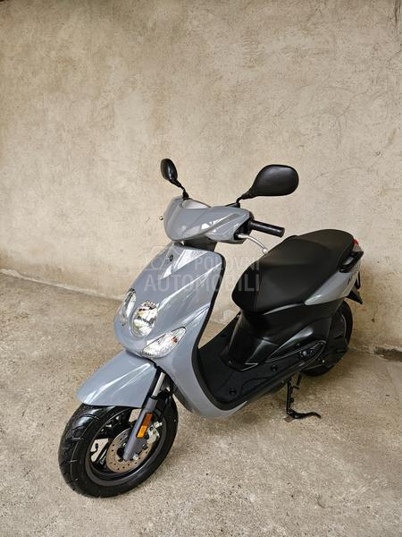 Yamaha Neos 4