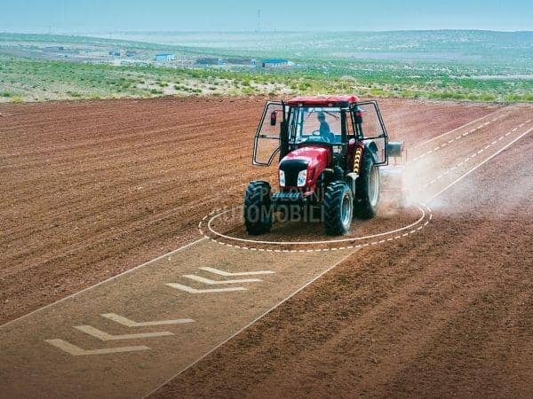 Autopilot za traktore XAG APC2