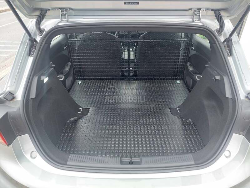 MG 3 Van Hybrid plus