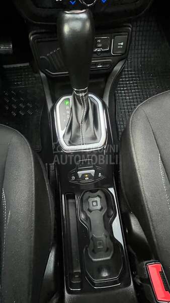 Jeep Renegade 80th anniversary LED