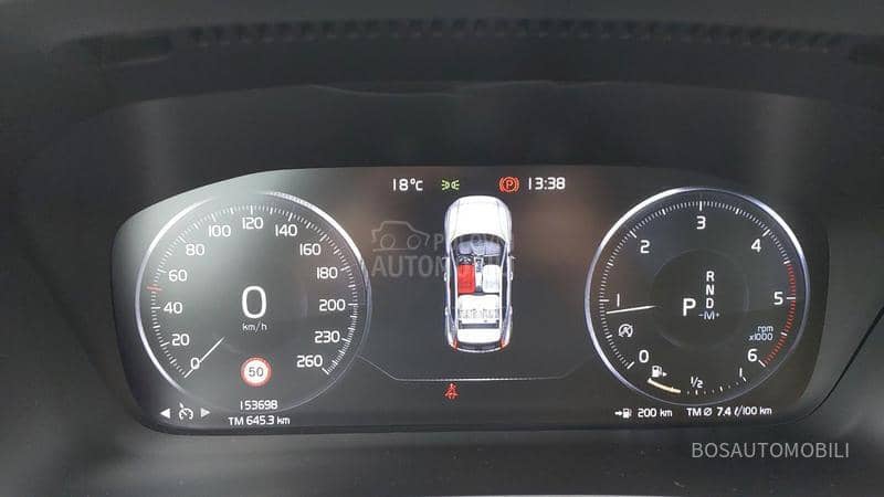 Volvo XC40 2.0 AVD PRO