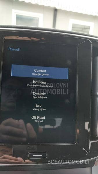 Volvo XC40 2.0 AVD PRO