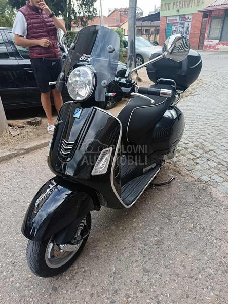Vespa Gts 300