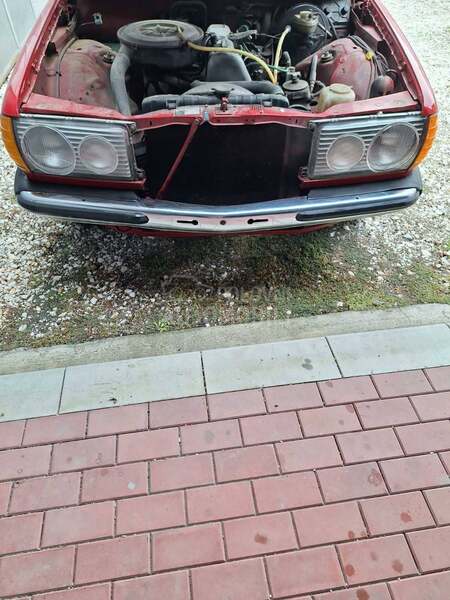 Mercedes Benz W123 
