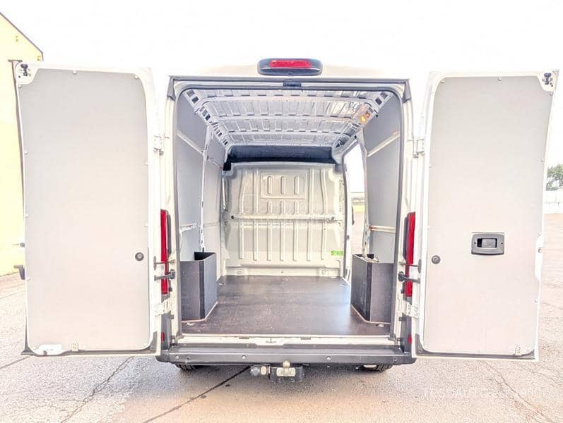 Peugeot Boxer Garan 12 mes. L2H2