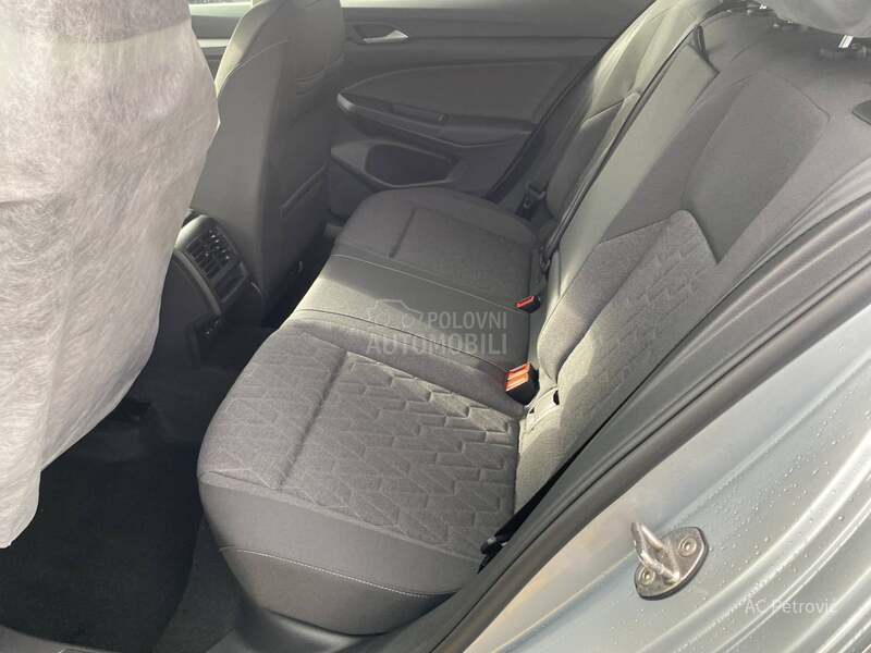 Volkswagen Golf 8 2.0 TDI LIFE
