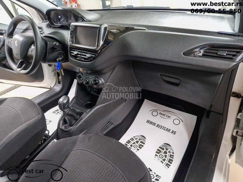 Peugeot 208 4 Sedista N1