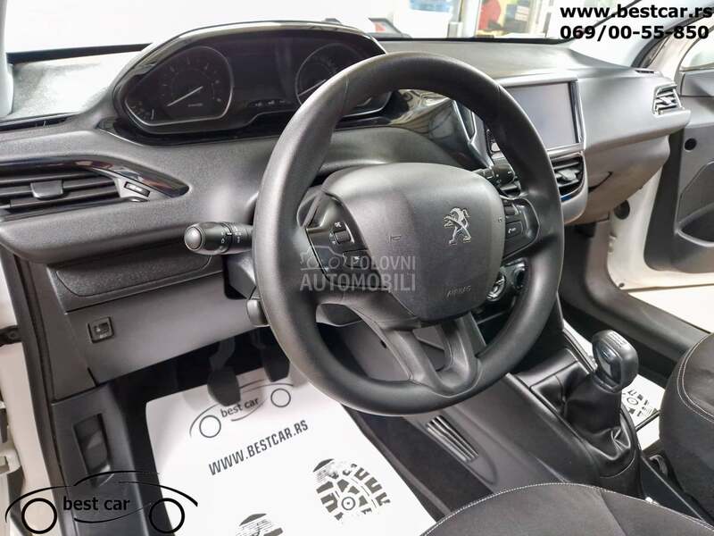 Peugeot 208 4 Sedista N1