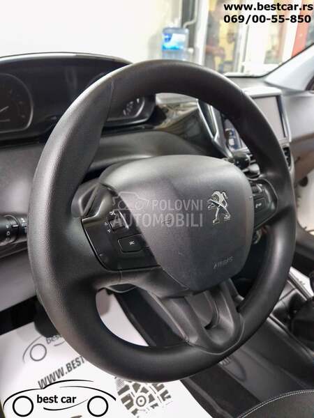 Peugeot 208 4 Sedista N1