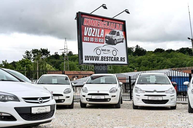 Peugeot 208 4 Sedista N1