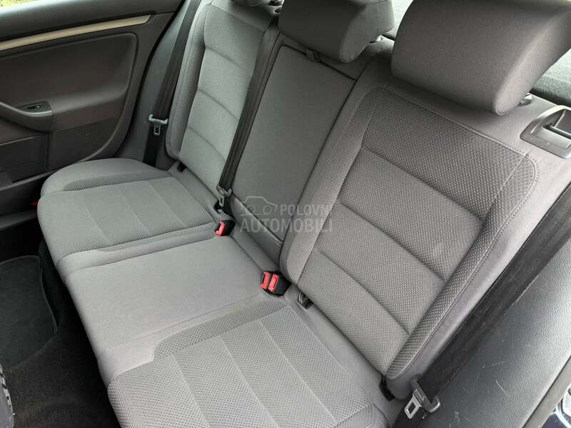 Volkswagen Golf 5 1.6 8V 98.ooo