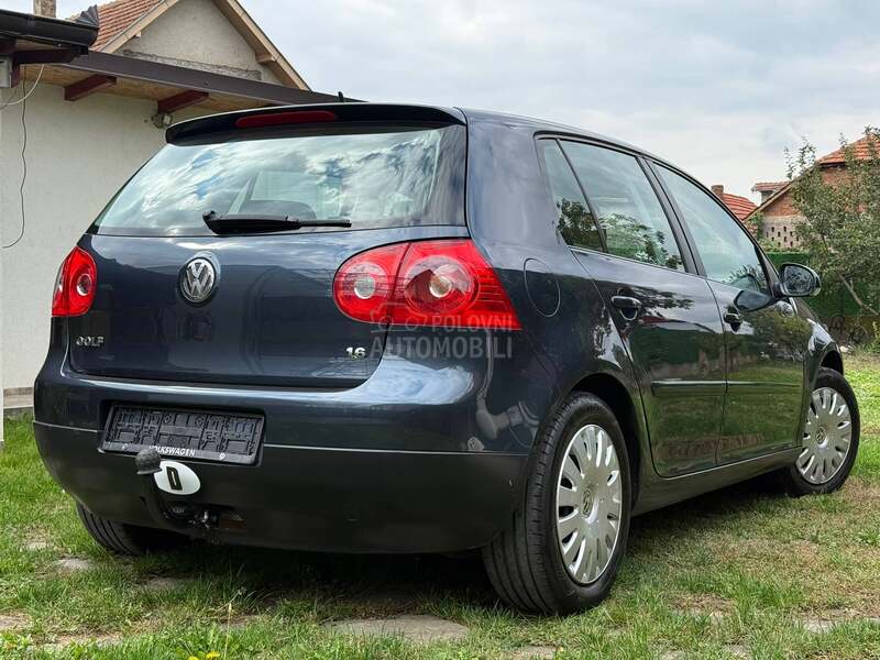 Volkswagen Golf 5 1.6 8V 98.ooo