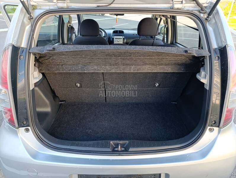 Daihatsu Sirion 