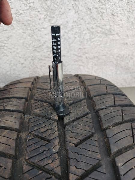 Barum 215/55 R17 Zimska