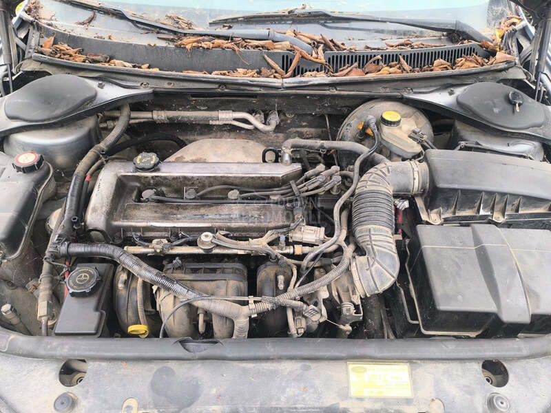Ford Mondeo 1.8 2003. god. -  kompletan auto u delovima