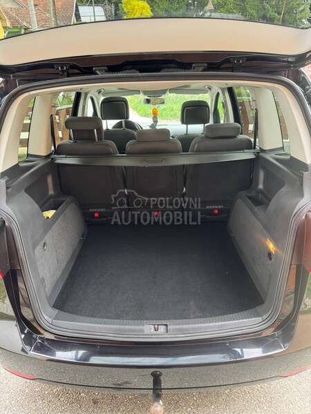 Volkswagen Touran 2.0 TDI
