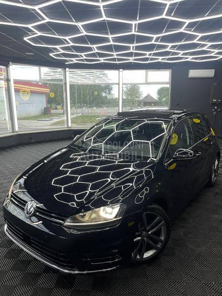 Volkswagen Golf 7 R-Line/Pano/Rcam/Dsg