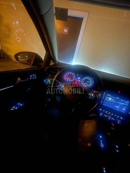 Volkswagen Golf 7 R-Line/Pano/Rcam/Dsg