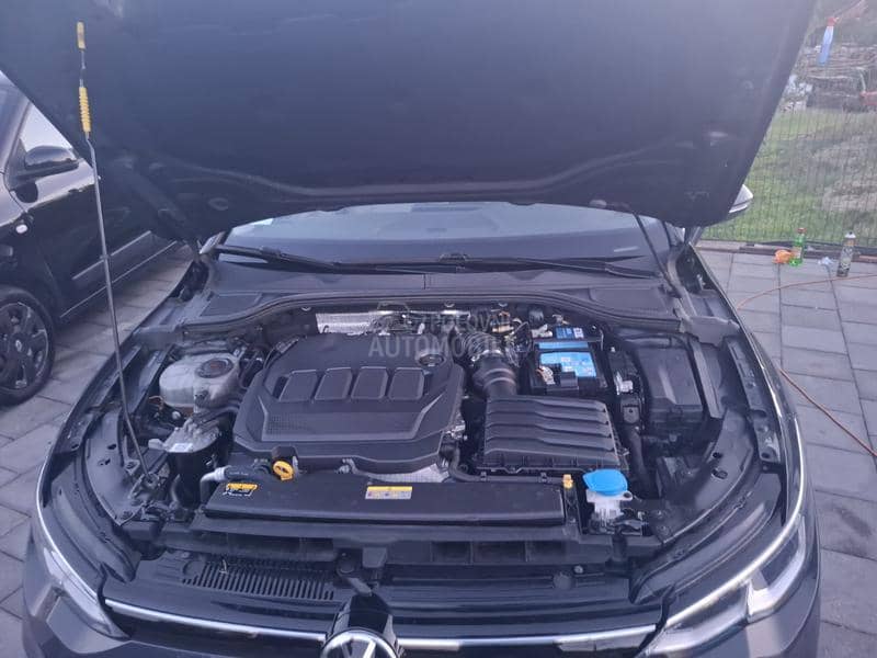 Volkswagen Golf 8 2.0TDI DSG