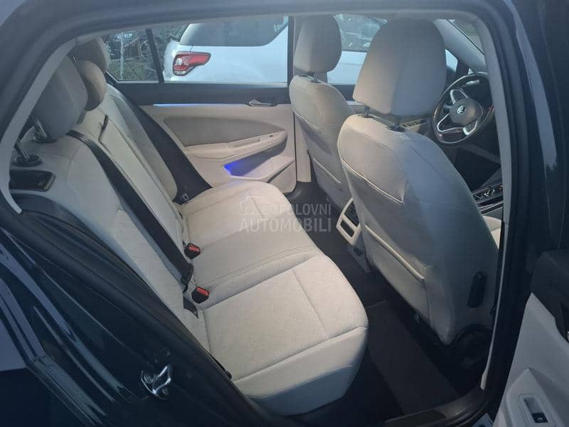 Volkswagen Golf 8 2.0TDI DSG