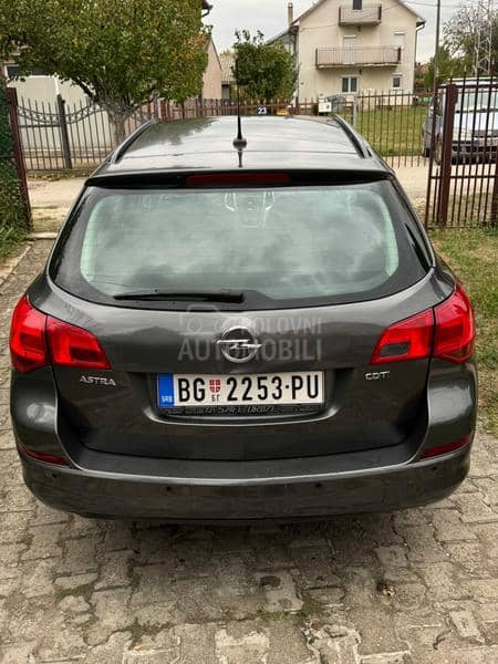 Opel Astra J 1.7 cdti