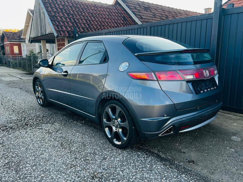 Honda Civic 1.8 TOOOP CH