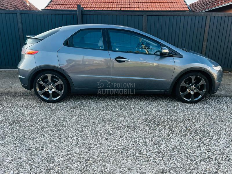Honda Civic 1.8 TOOOP CH