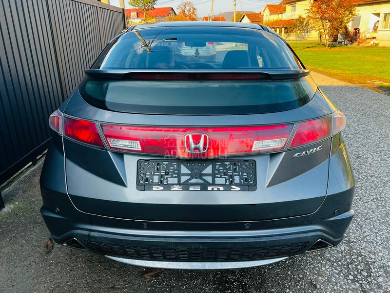 Honda Civic 1.8 TOOOP CH