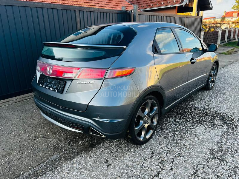 Honda Civic 1.8 TOOOP CH