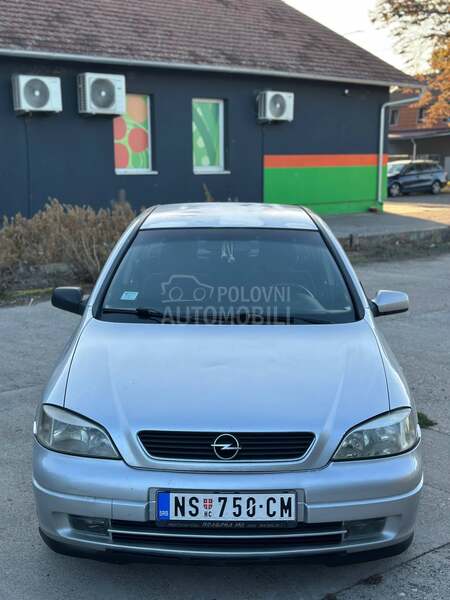 Opel Astra G 1.8i pliin